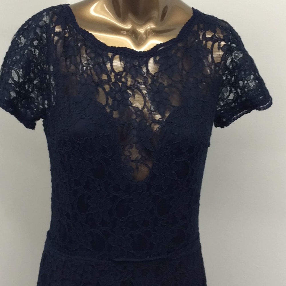 Navy blue shortsleeved lace gown